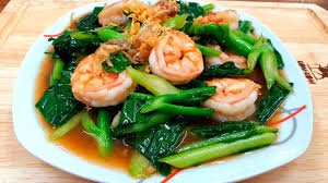 คะน้ากุ้งราดข้าว